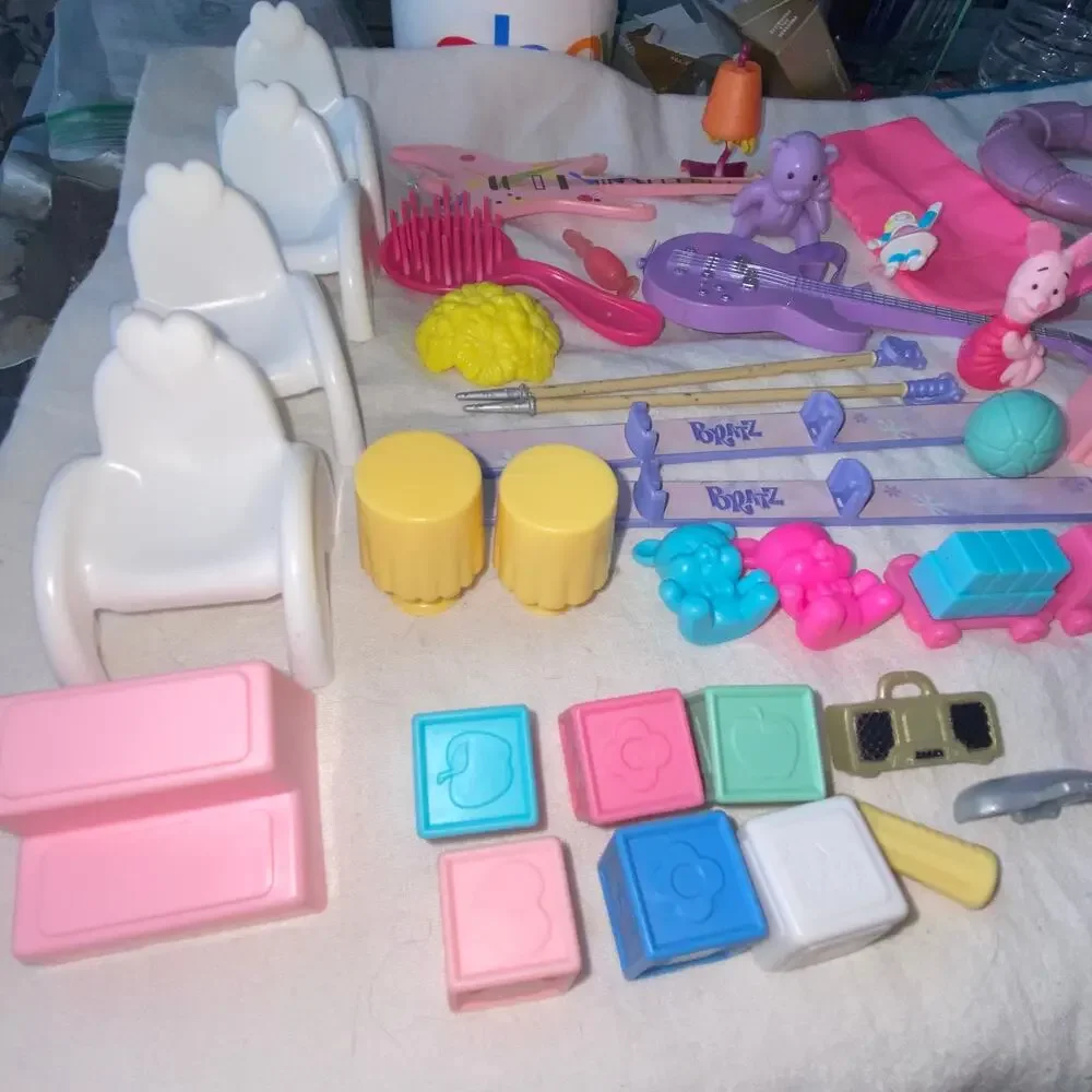 Fashion Doll Accessories 100+ Barbie Bratz Monster High Furniture Guitar Ski